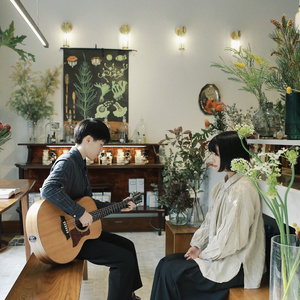 嗯,别,有人来买东西
